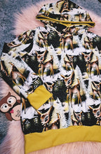 Load image into Gallery viewer, 9-10 Years Reindeer Hoodie Black and Yellow Christmas Winter Scene Lamp Post Night Light Baby Deer Kids Hoody