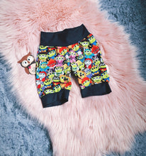 Load image into Gallery viewer, Alien Mayhem Knee Shorts
