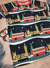 Load image into Gallery viewer, 8-9 Years London Winter Scene Short Sleeve Tshirt
